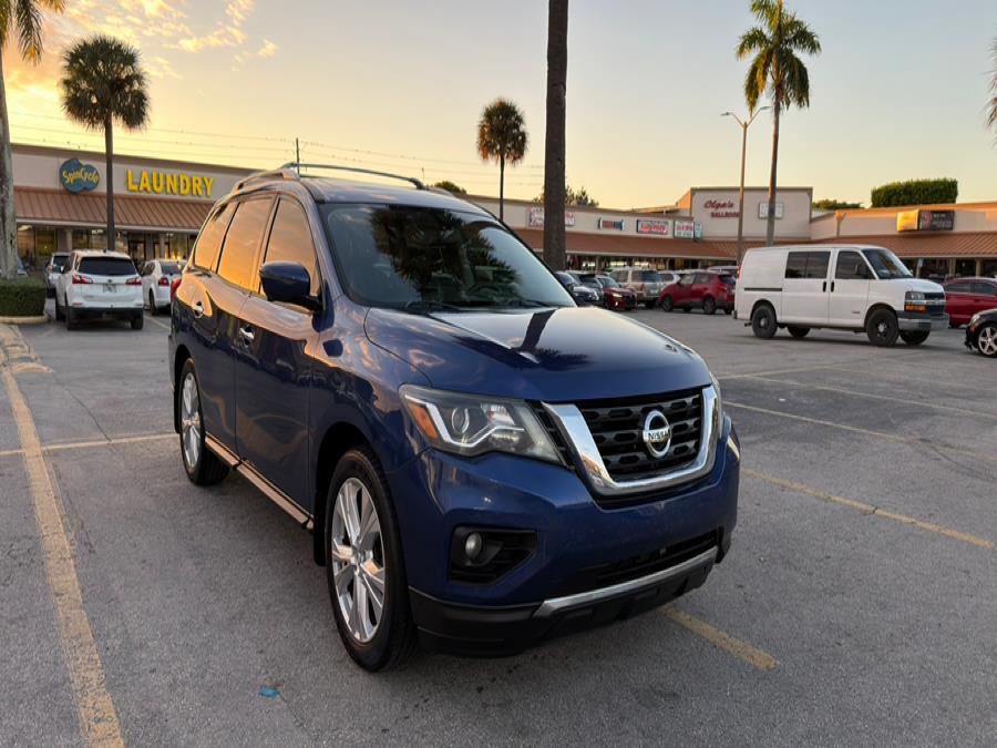 2018 Nissan Pathfinder FWD SL, available for sale in Hialeah, Florida | The Palm Motors LLC. Hialeah, Florida 2018 Nissan Pathfinder FWD SL, available for sale in Hialeah, Florida | The Palm Motors LLC. Hialeah, Florida