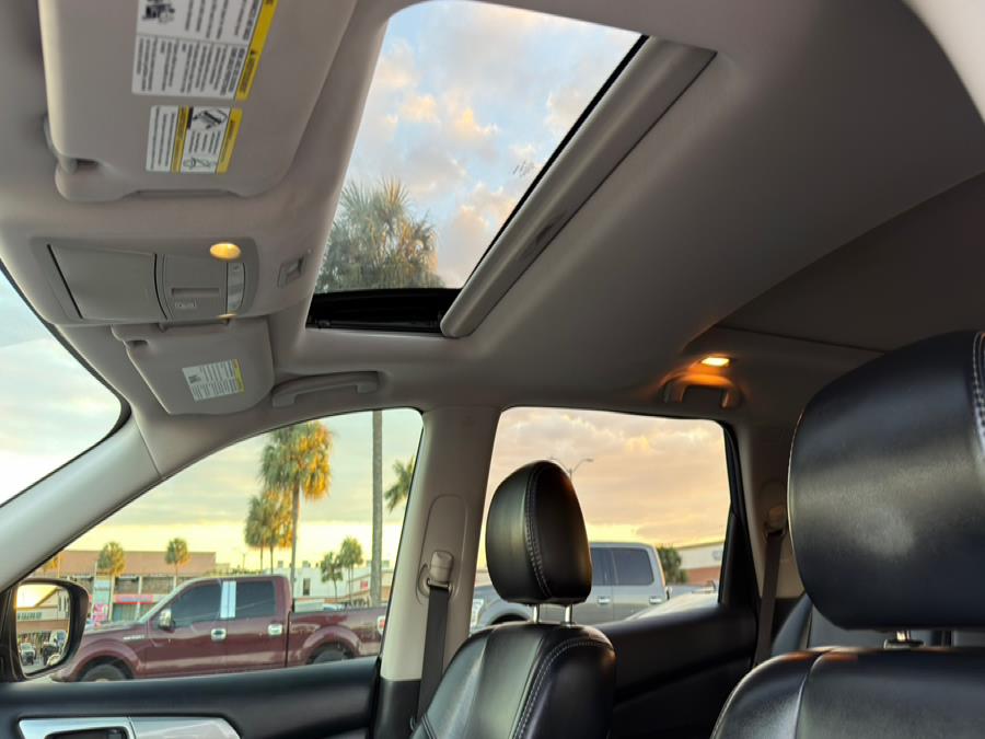 2018 Nissan Pathfinder FWD SL, available for sale in Hialeah, Florida | The Palm Motors LLC. Hialeah, Florida 2018 Nissan Pathfinder FWD SL, available for sale in Hialeah, Florida | The Palm Motors LLC. Hialeah, Florida