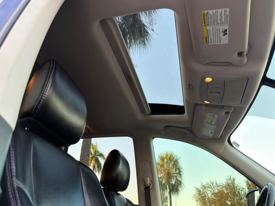 2018 Nissan Pathfinder FWD SL, available for sale in Hialeah, Florida | The Palm Motors LLC. Hialeah, Florida 2018 Nissan Pathfinder FWD SL, available for sale in Hialeah, Florida | The Palm Motors LLC. Hialeah, Florida