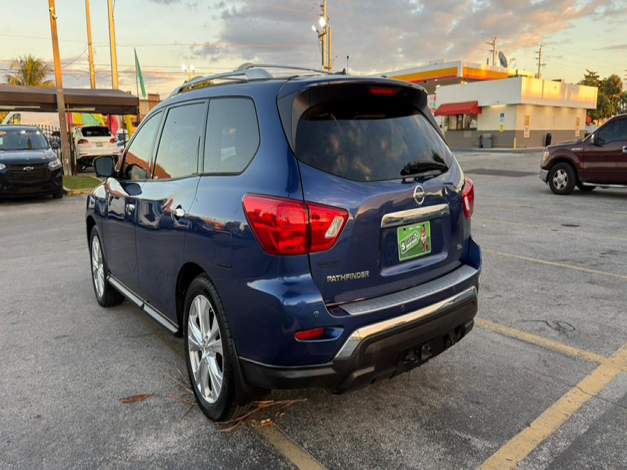 2018 Nissan Pathfinder FWD SL, available for sale in Hialeah, Florida | The Palm Motors LLC. Hialeah, Florida 2018 Nissan Pathfinder FWD SL, available for sale in Hialeah, Florida | The Palm Motors LLC. Hialeah, Florida
