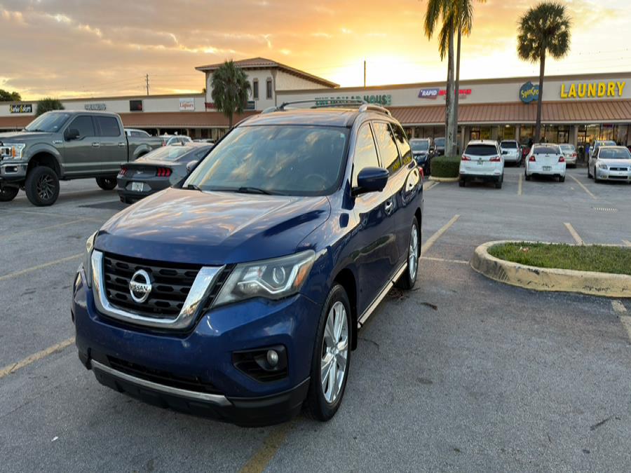 2018 Nissan Pathfinder FWD SL, available for sale in Hialeah, Florida | The Palm Motors LLC. Hialeah, Florida 2018 Nissan Pathfinder FWD SL, available for sale in Hialeah, Florida | The Palm Motors LLC. Hialeah, Florida