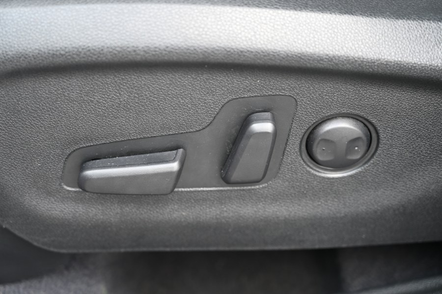 2019 Kia Sorento LX AWD, available for sale in Waterbury, Connecticut | Highline Car Connection. Waterbury, Connecticut 2019 Kia Sorento LX AWD, available for sale in Waterbury, Connecticut | Highline Car Connection. Waterbury, Connecticut