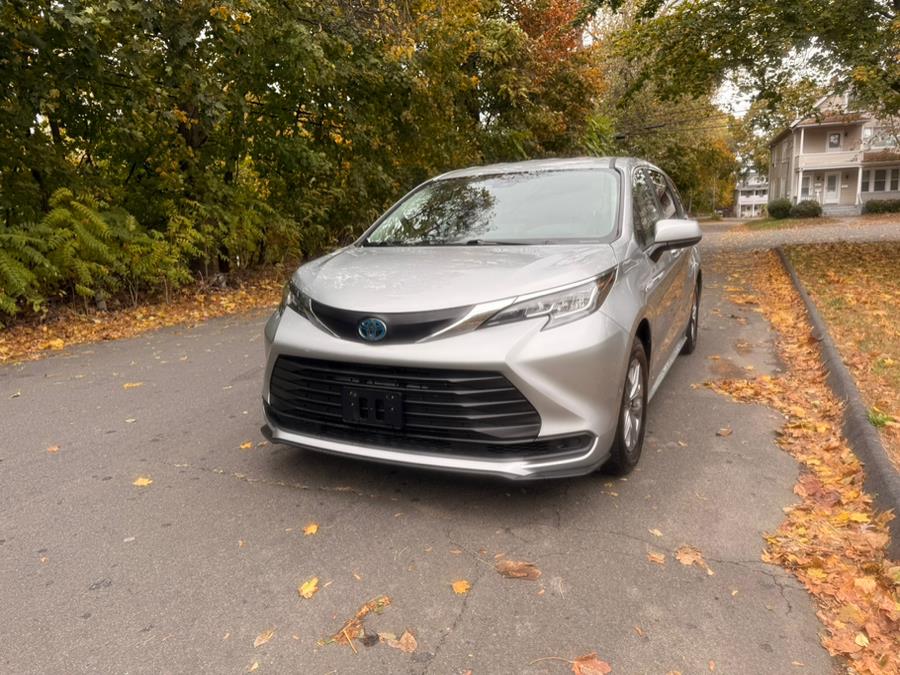2022 Toyota Sienna LE AWD 8-Passenger (Natl), available for sale in Shelton, Connecticut | Center Motorsports LLC. Shelton, Connecticut 2022 Toyota Sienna LE AWD 8-Passenger (Natl), available for sale in Shelton, Connecticut | Center Motorsports LLC. Shelton, Connecticut