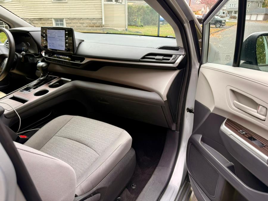 2022 Toyota Sienna LE AWD 8-Passenger (Natl), available for sale in Shelton, Connecticut | Center Motorsports LLC. Shelton, Connecticut 2022 Toyota Sienna LE AWD 8-Passenger (Natl), available for sale in Shelton, Connecticut | Center Motorsports LLC. Shelton, Connecticut