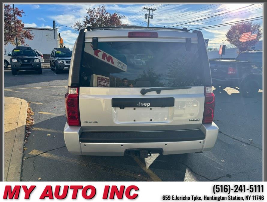 2010 Jeep Commander Sport photo 4