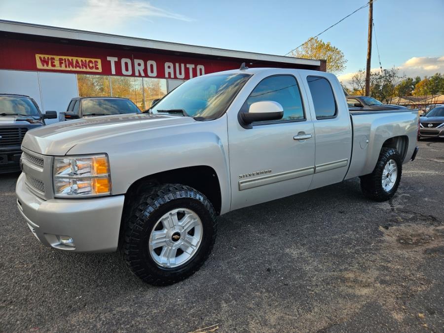Used Chevrolet Silverado 1500 4WD Ext Cab 143.5" LT 2011 | Toro Auto. East Windsor, Connecticut