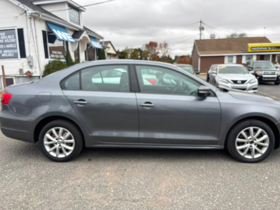 2011 Volkswagen Jetta SE photo 4