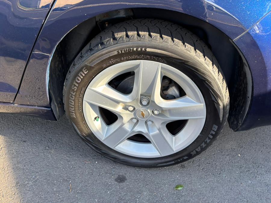 2009 Chevrolet Malibu 4dr Sdn LS w/1FL, available for sale in New haven, Connecticut | Wilson Maturo Motors. New haven, Connecticut 2009 Chevrolet Malibu 4dr Sdn LS w/1FL, available for sale in New haven, Connecticut | Wilson Maturo Motors. New haven, Connecticut