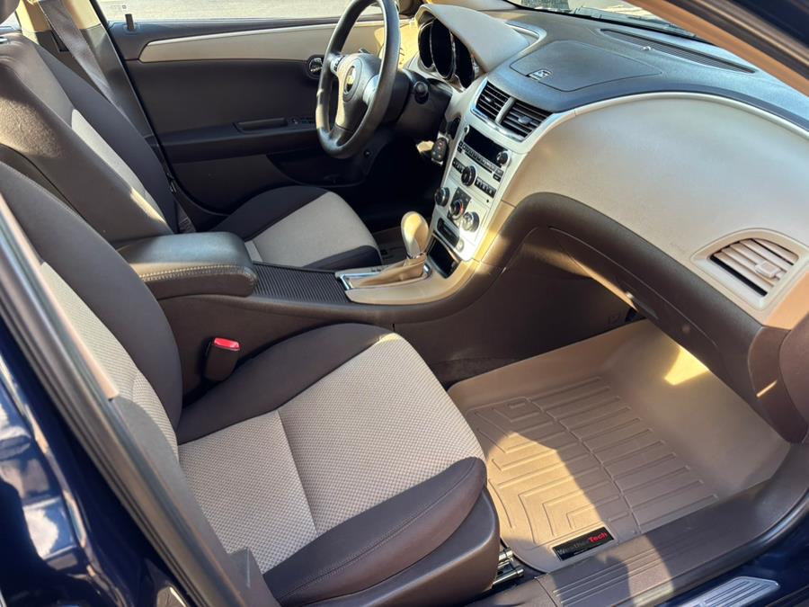 2009 Chevrolet Malibu 4dr Sdn LS w/1FL, available for sale in New haven, Connecticut | Wilson Maturo Motors. New haven, Connecticut 2009 Chevrolet Malibu 4dr Sdn LS w/1FL, available for sale in New haven, Connecticut | Wilson Maturo Motors. New haven, Connecticut