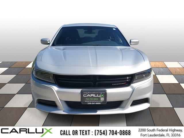 2022 Dodge Charger SXT photo 2