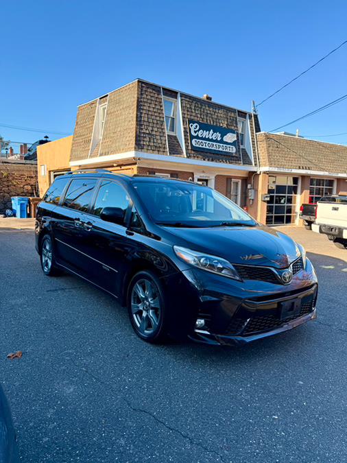 2018 Toyota Sienna SE FWD 8-Passenger (Natl), available for sale in Shelton, Connecticut | Center Motorsports LLC. Shelton, Connecticut
