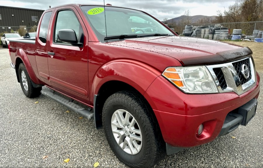 2015 Nissan Frontier SV Crew Cab photo 2