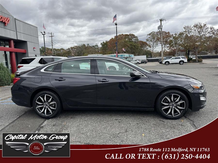 2022 Chevrolet Malibu RS photo 3