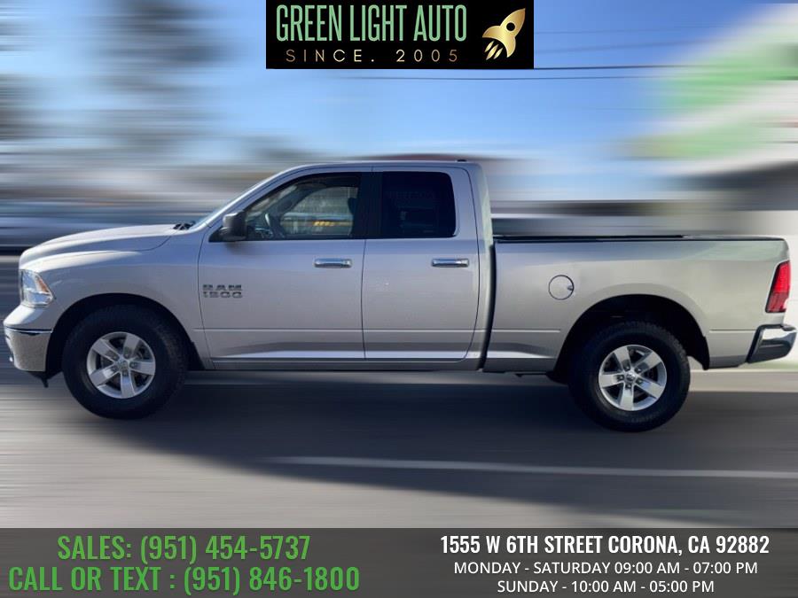 2017 Ram 1500 SLT photo 4