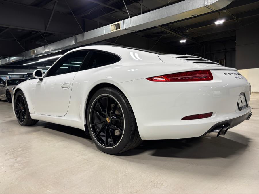 2015 Porsche 911 photo 2