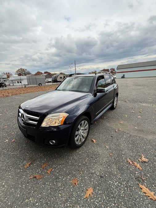 Used 2010 Mercedes-Benz GLK-Class in Springfield, Massachusetts | Auto Globe LLC. Springfield, Massachusetts