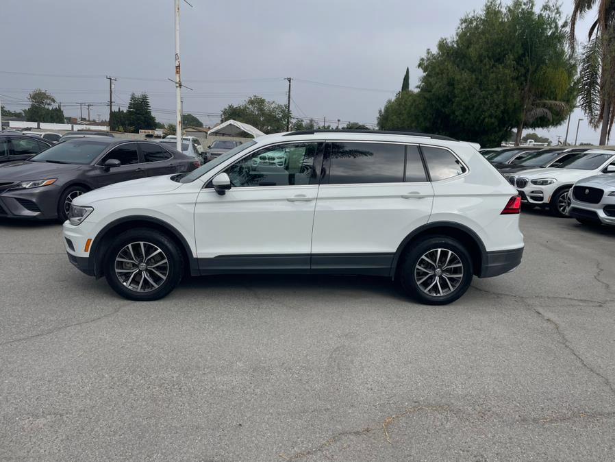 2019 Volkswagen Tiguan SEL R-Line photo 2
