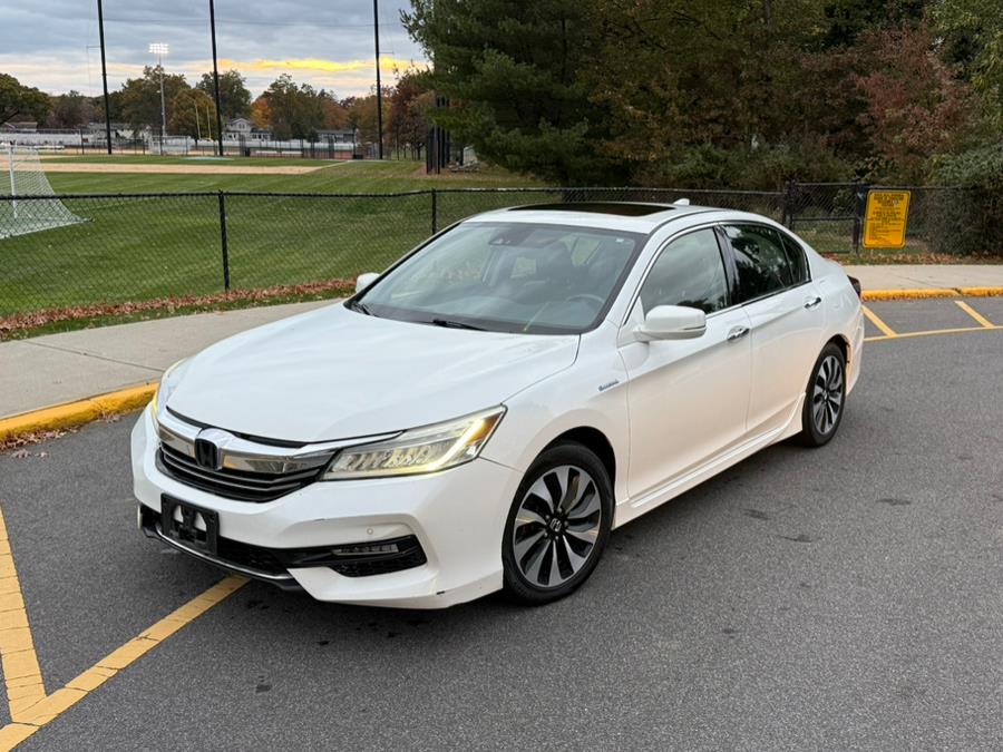 Used 2017 Honda Accord Hybrid in Hasbrouck Heights, New Jersey | Muwan Motors. Hasbrouck Heights, New Jersey