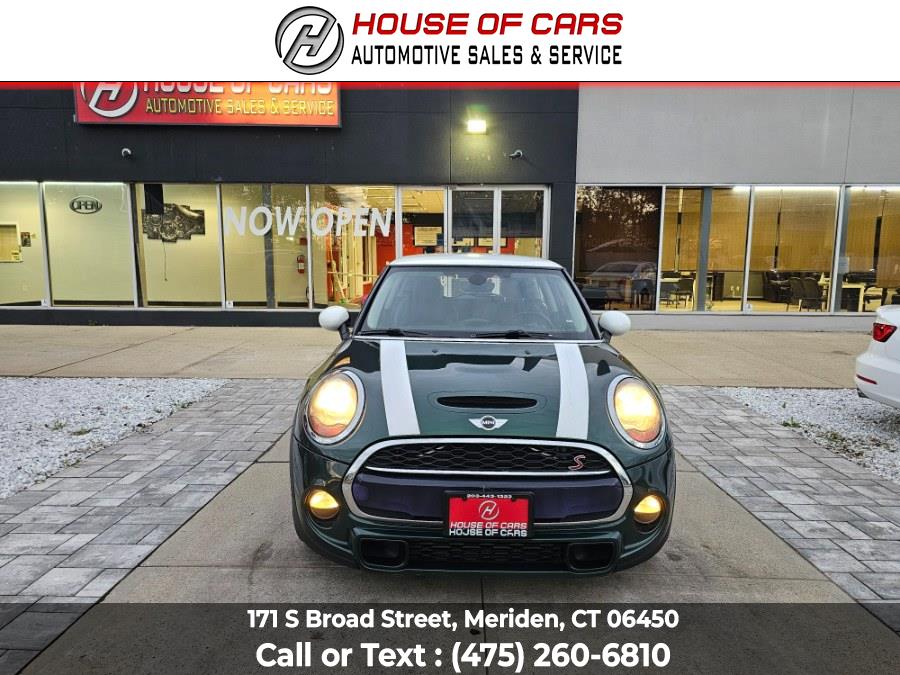 Used 2015 MINI Cooper Hardtop in Meriden, Connecticut | House of Cars CT. Meriden, Connecticut