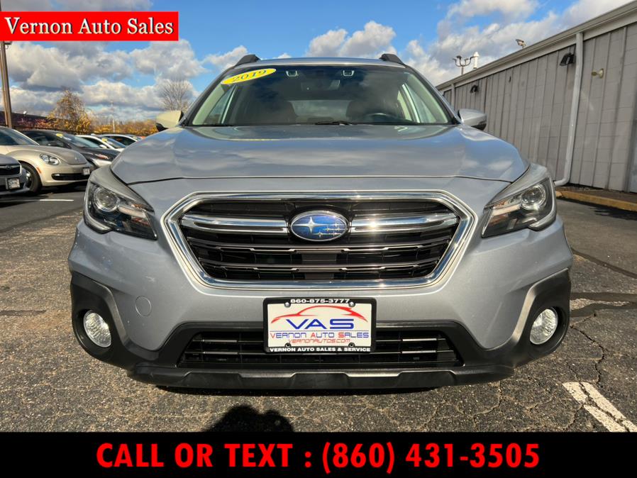 2019 Subaru Outback Limited photo 2