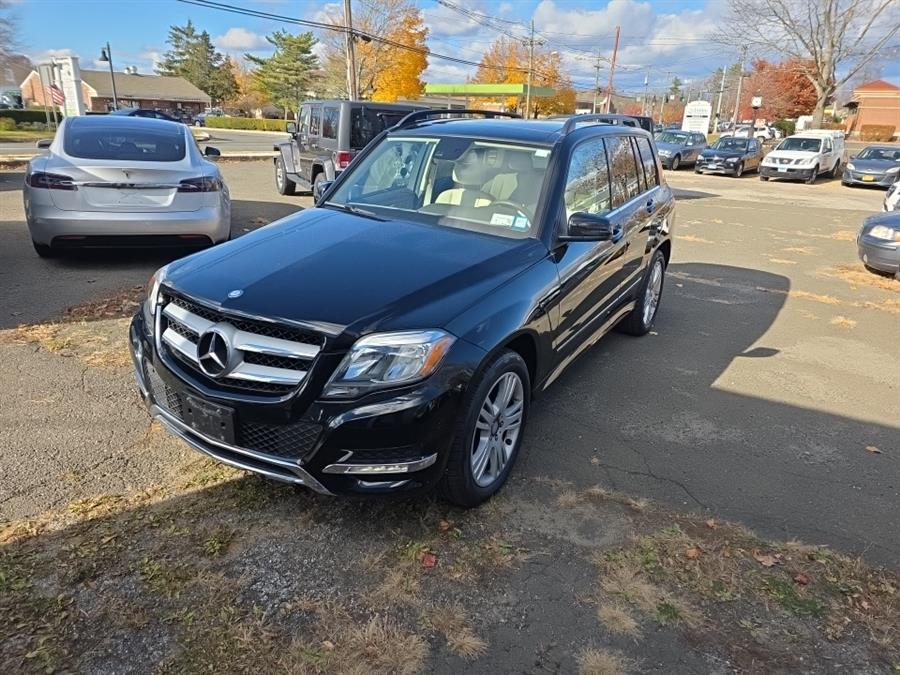 Used 2015 Mercedes-Benz GLK-Class in Ridgefield, Connecticut | Marty Motors Inc. Ridgefield, Connecticut