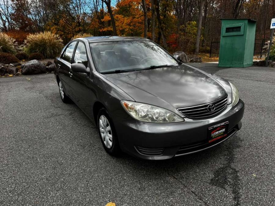 2005 Toyota Camry 4dr Sdn XLE Auto, available for sale in Bloomingdale, New Jersey | Bloomingdale Auto Group. Bloomingdale, New Jersey