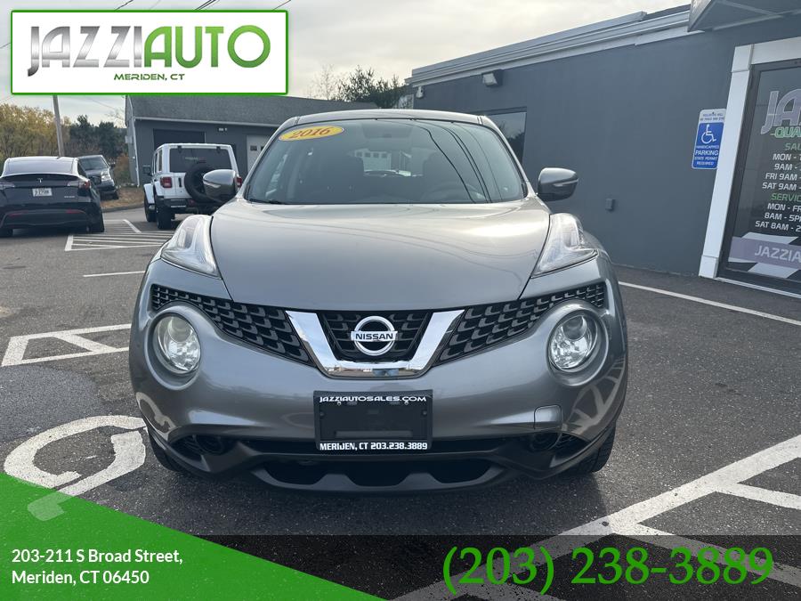 2016 Nissan Juke S photo 2