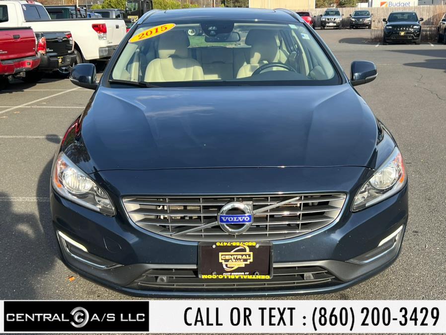 2015 Volvo V60 T5 Platinum AWD photo 2