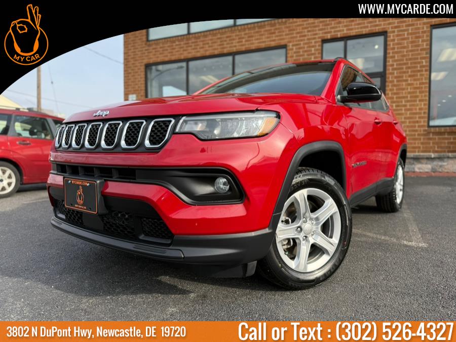 2024 Jeep Compass Latitude photo 2