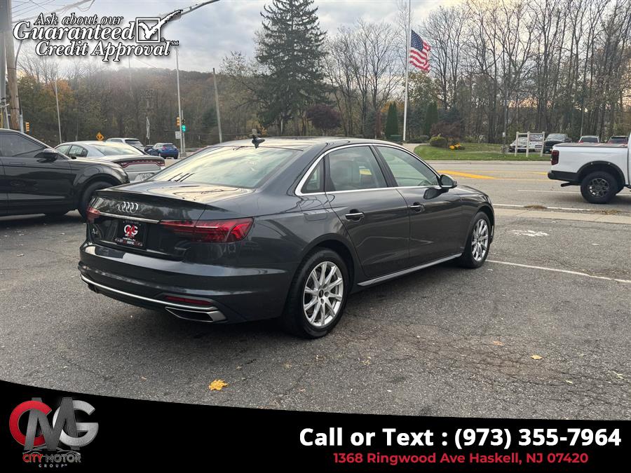 2021 Audi A4 40 Premium photo 3