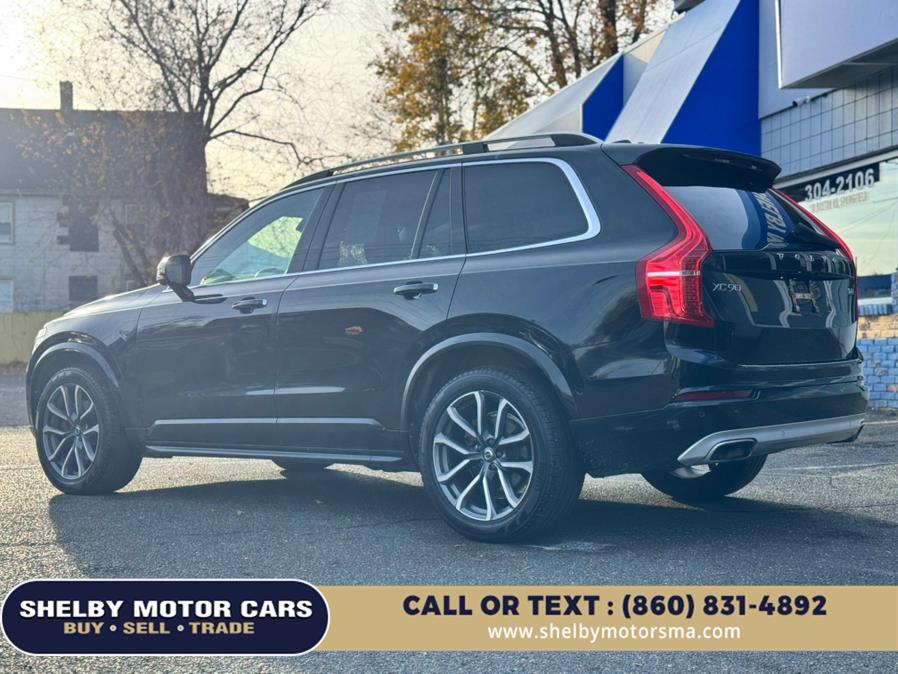 2019 Volvo XC90 T6 AWD Momentum photo 4