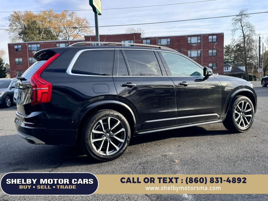 2019 Volvo XC90 T6 AWD Momentum photo 2
