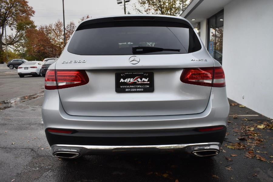 2016 Mercedes Benz GLC 4MATIC 300 photo 3