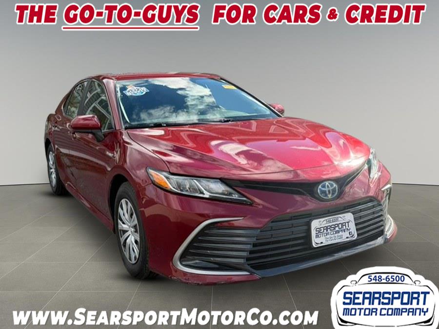 2021 Toyota Camry Hybrid LE photo 3