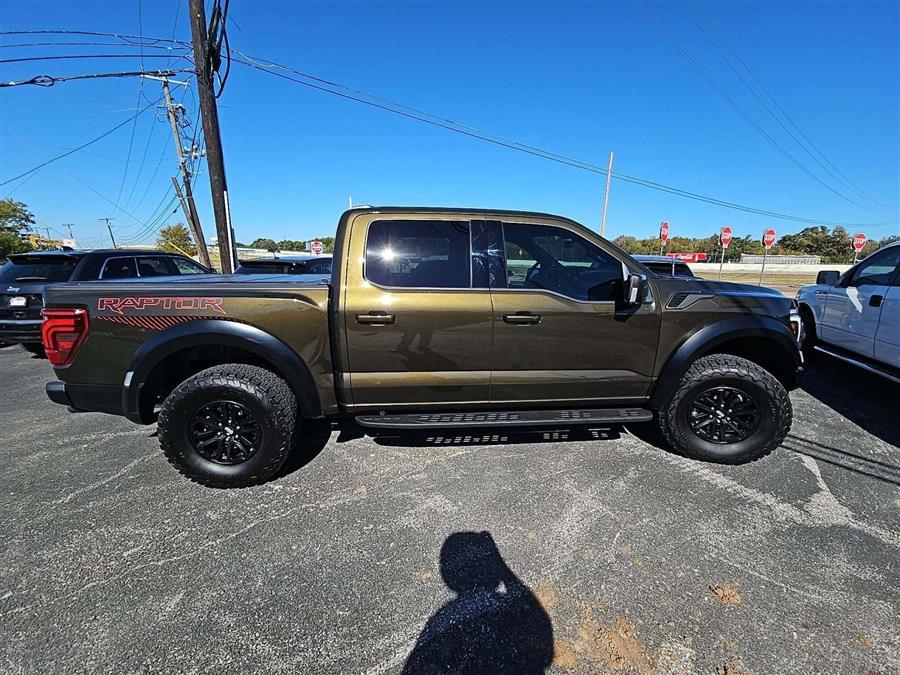 2025 Ford F-150 Raptor photo 3