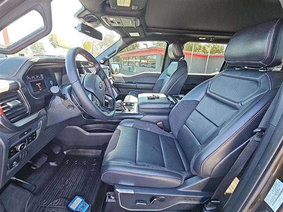 2025 Ford F-150 Raptor photo 4