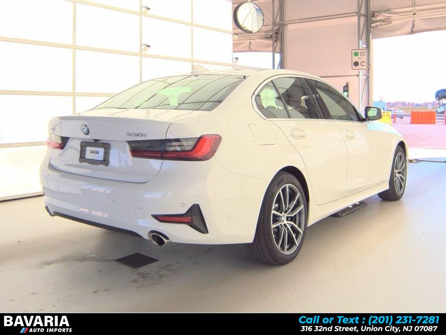 2020 Bmw 330i xDrive photo 2