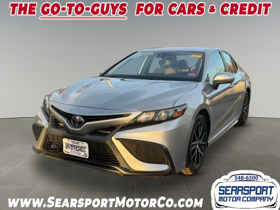 2021 Toyota Camry SE's photo