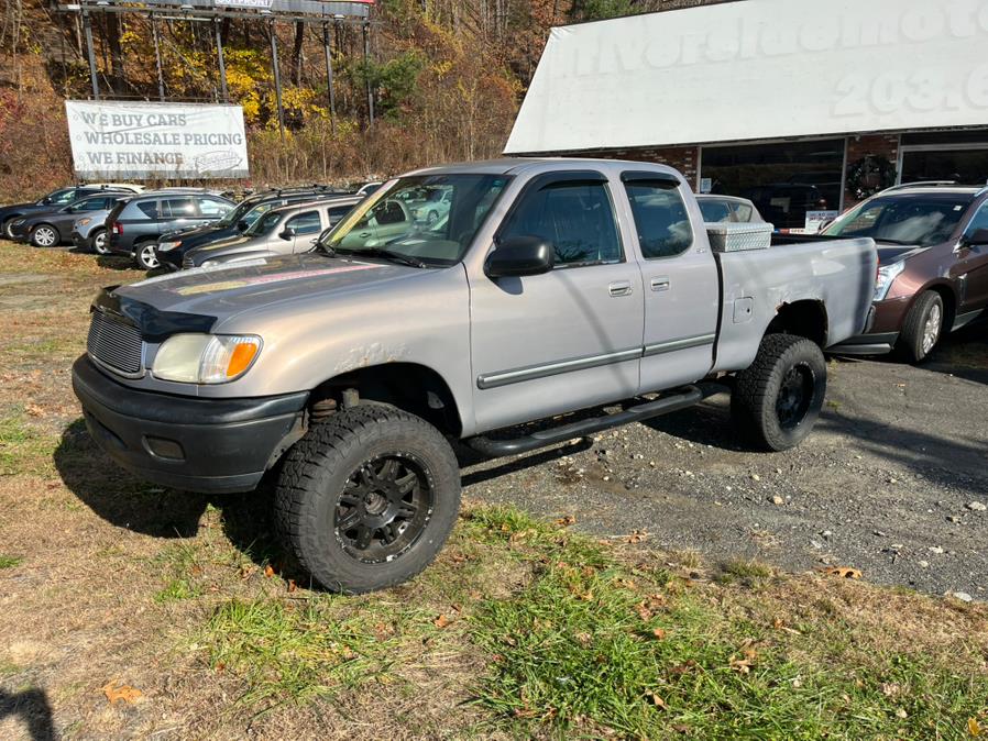 Used 2000 Toyota Tundra in Naugatuck, Connecticut | Riverside Motorcars, LLC. Naugatuck, Connecticut
