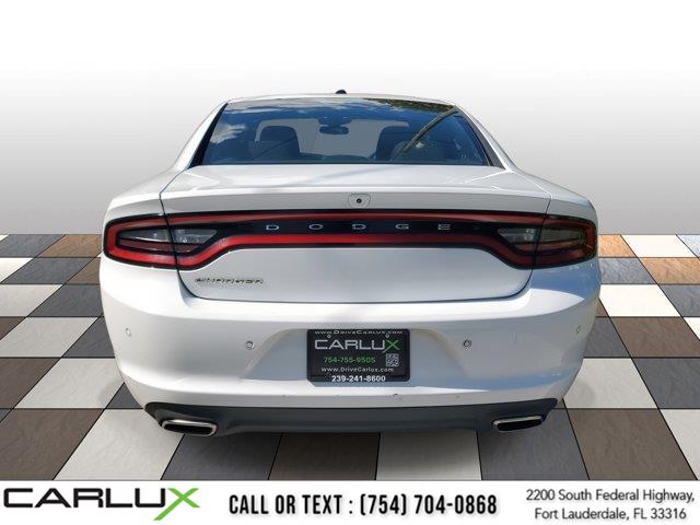 2022 Dodge Charger SXT photo 4