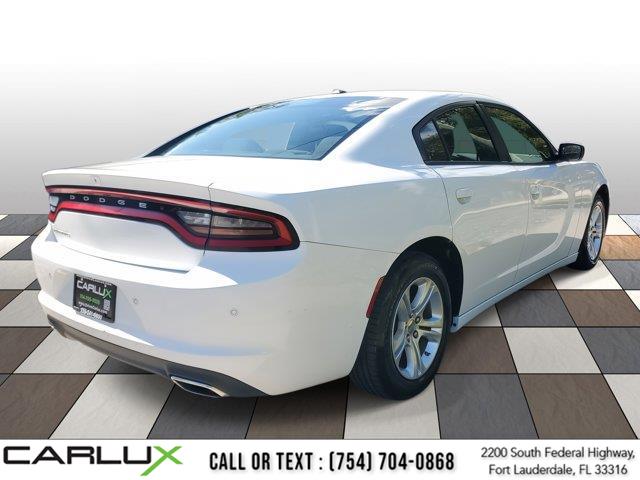 2022 Dodge Charger SXT photo 3