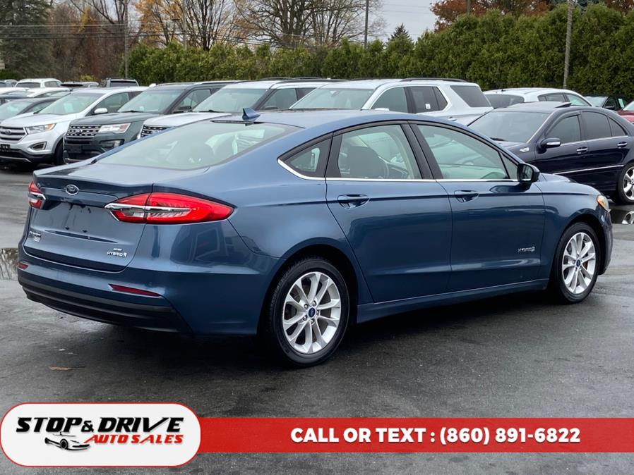 2019 Ford Fusion Hybrid SE photo 2