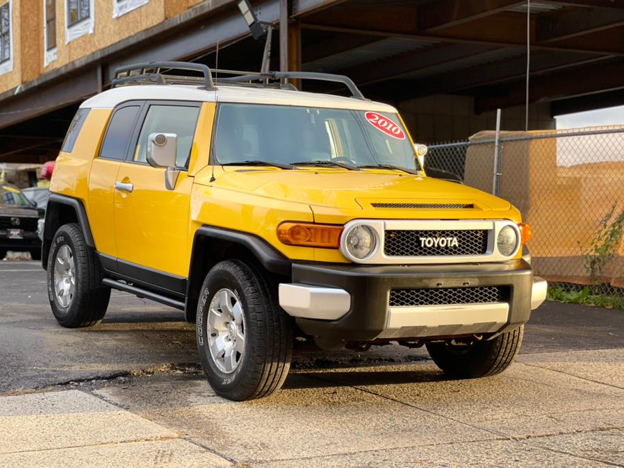 2010 Toyota FJ Cruiser Base photo 2