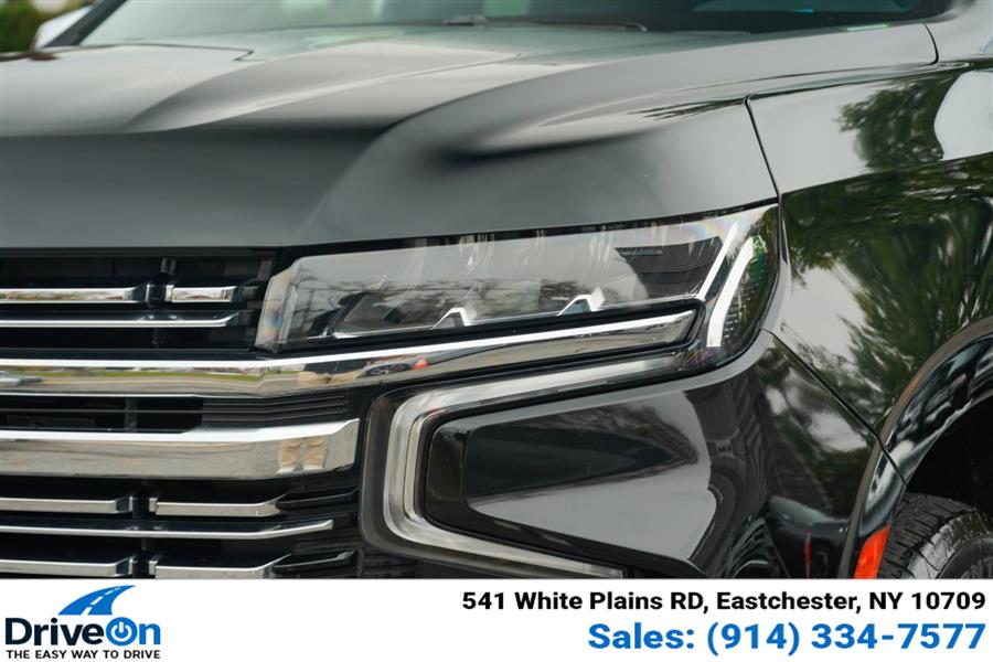 2024 Chevrolet Suburban Premier photo 4