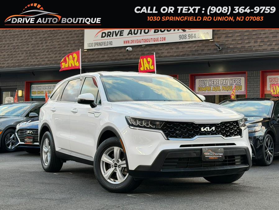 2022 Kia Sorento LX's photo