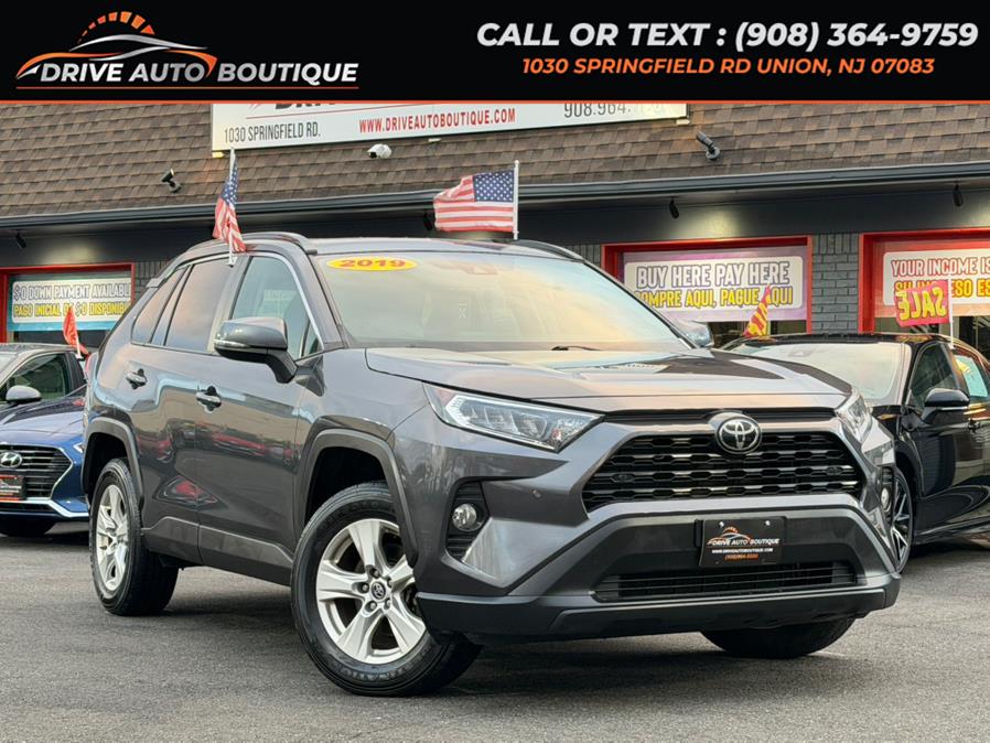 2019 Toyota RAV4 XLE's photo