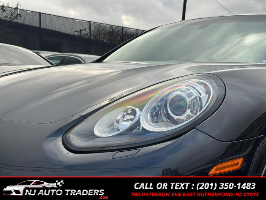 2014 Porsche Panamera 4S photo 3