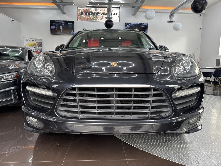 Used 2014 Porsche Cayenne in Jersey City, New Jersey | Luxe Auto Galleria. Jersey City, New Jersey