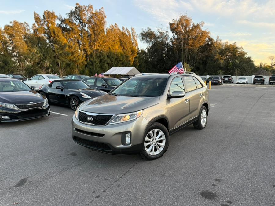 Used 2015 Kia Sorento in Orlando, Florida | Mickeys Driver Mart. Orlando, Florida