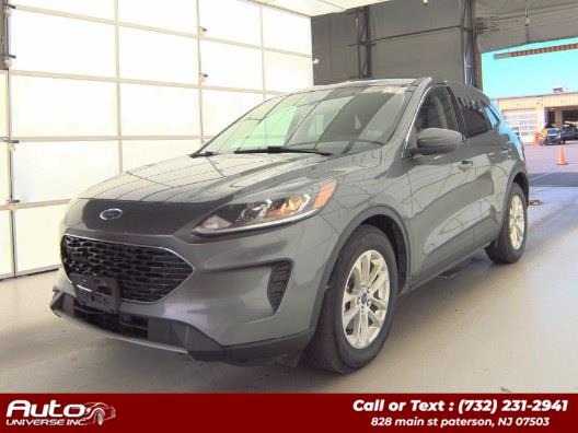 2021 Ford Escape SE's photo